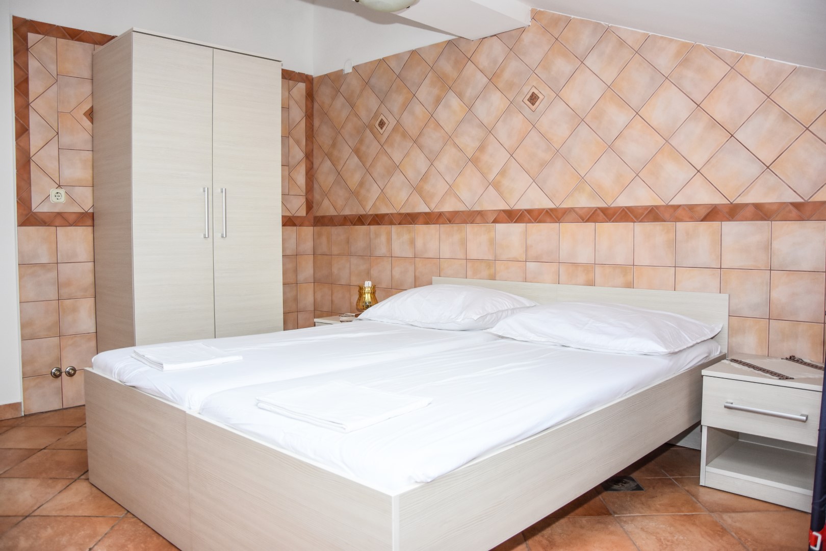 hotel-frane-pag-sobe-4211